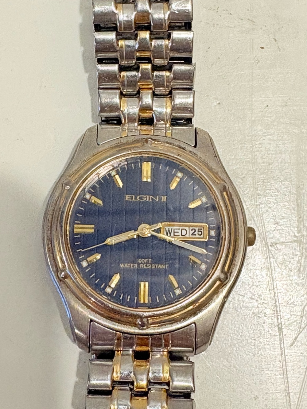 Vintage Elgin II Two Tone Day Date Quartz Watch Stretch Band”